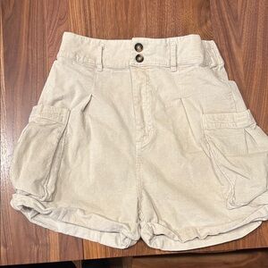Oli & Hali Women's Tan Cargo Shorts